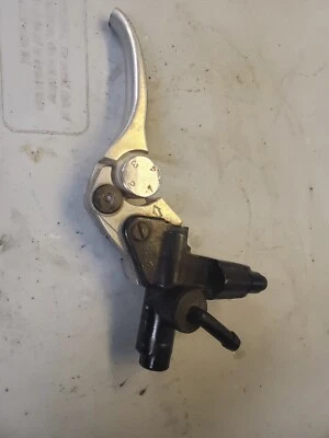 01 - 04 2003 Triumph Speed Triple 955i freno delantero cilindro maestro  Foto 1 de 4