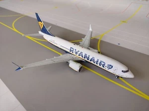 JC WINGS 200 1:200 BOEING 737-8 MAX RYANAIR, EI-HAW XX2258 NEW - Picture 1 of 6