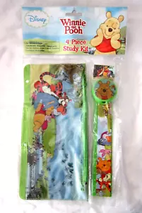 WINNIE THE POOH 4-TEILIGES SCHUL-BRIEFPAPIER-SET FEDERMÄPPCHEN, RADIERGUMMI, LINEAL, SCHÄRFER - NEU! - Bild 1 von 2