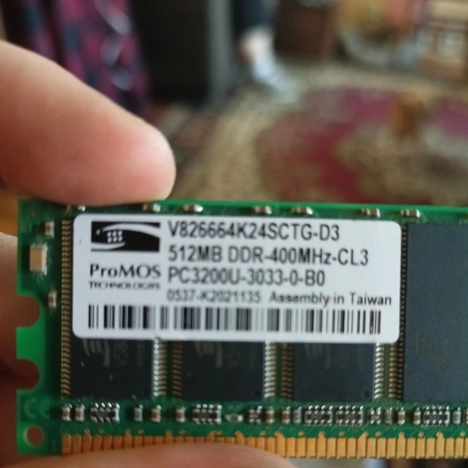 ProMOS V826664K24SCIW-D3 512MB DDR Desktop RAM Memory - Image 1 of 1