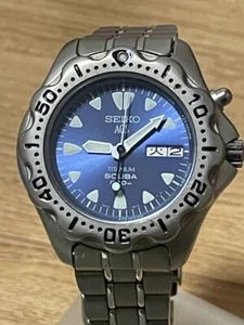 SEIKO Diver 200m 5M23-6B40 Titanium AGS Kinetic Quartz Mens Watch - Picture 1 of 7