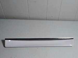 OEM BOSCH DISHWASHER WHITE HANDLE 12004204, (KZ05C) - Picture 1 of 5