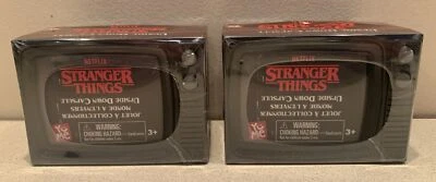 Lote de 2 cápsulas invertidas Stranger Things de Yume.  Serie 1.  NUEVO ~ Precintado Foto 1 de 4