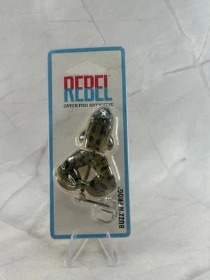 Рыболовная приманка Rebel Lures Buzz'N Frog Topwater Buzzbait, 2 1/2 дюйма, 1/2 унции - Изображение 1 из 2