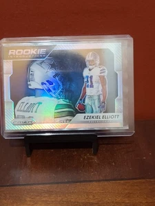 2016 EZEKIEL ELLIOTT PRIZM ROOKIE INTRODUCTIONS SILVER PRIZM COWBOYS FÚTBOL🔥 - Imagen 1 de 4