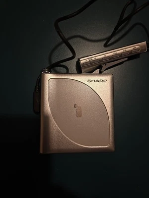 Sharp 1-Bit Portable Mini Disc Player MD-DP700-W Silver - Image 1 of 4