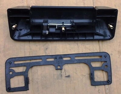 82850-60A01 OUTER TAILGATE DOOR HANDLE 3 & 5 DOOR SUZUKI VITARA 1989 98 NEW - Image 1 of 4