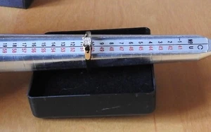 Hallmarked 750 18ct Yellow and White Gold Diamond Engagement Ring. Size K1/2 - Picture 1 of 7