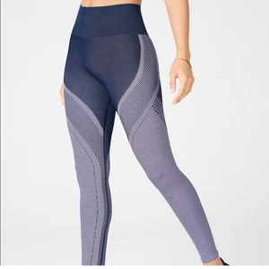 Fabletics High-Waisted Seamless Turbo Legging Large EUC - Bild 1 von 5