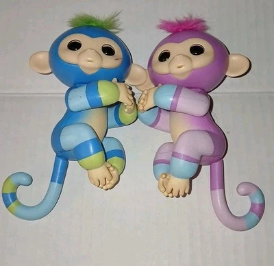 Wowwee 5" Fingerlings Baby Monkey Blue + Purple Lot of 2 - Image 1 of 4