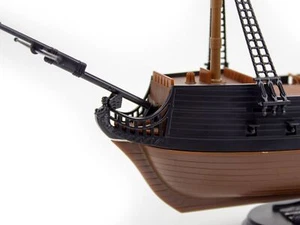 Level 2 Easy-Click Model Kit "The Black Diamond" Pirate Ship 1/350 Scale Model b - Picture 1 of 3