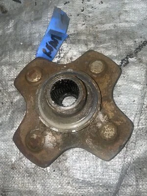 Honda Foreman 400/450 Rancher 350/400 Rear Right Wheel Axle Hub 42610-HN0-670 - Image 1 of 2