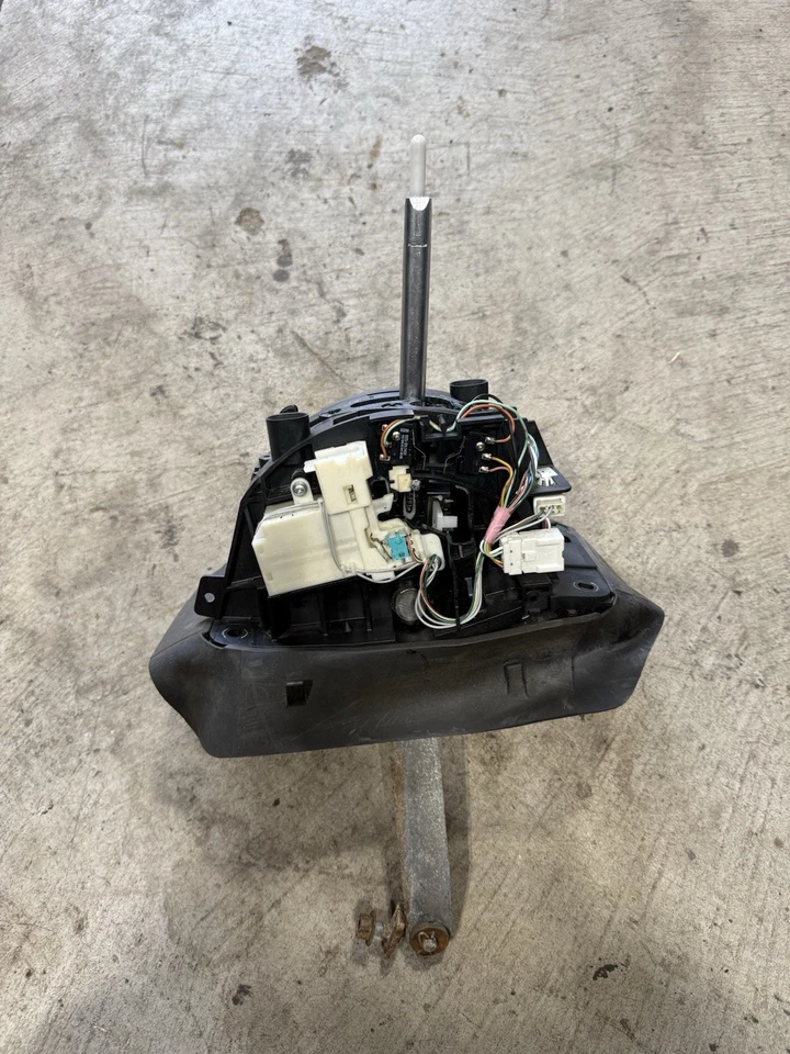 Infiniti M37X 2011-2013 transmisión automática palanca de cambios selector OEM Foto 1 de 4