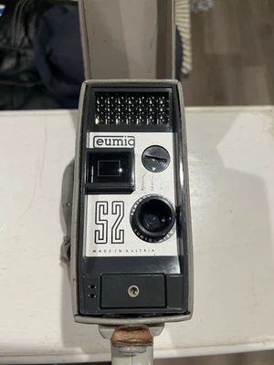 EUMIG S2- MADE IN AUSTRALIA-0 1:1,8 F=12.5- VINTAGE VIDEO CAMERA ( NO CHORDS ) Foto 1 de 3