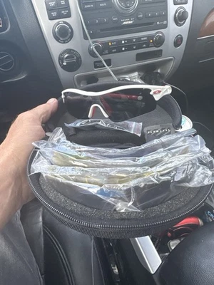 Gafas de sol Oakley Radar con 4 lentes intercambiables NUEVAS Foto 1 de 3