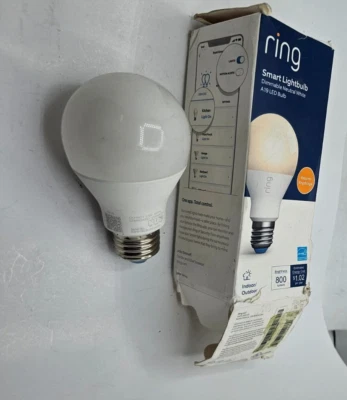 Bombilla LED inteligente Ring regulable blanca 800 lúmenes A19 Foto 1 de 4