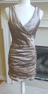 Robe moulante en soie froncée champagne métallisée Nicole Miller taille 10 neuve avec étiquette 430€   - Photo 1/10