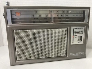 VTG GENERAL ELECTRIC AM/FM TV SOUND PORTABLE RADIO MOD 7–2928A BATTERY/ELECTRIC - Picture 1 of 24