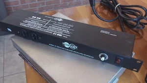Tripp Lite Isobar Premium 12-Outlet Surge Suppressor - Picture 1 of 6
