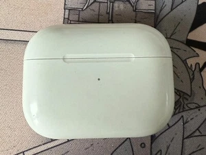 Apple AirPods Pro 2nd Gen - MagSafe Lightning Charging Case A2700 - CASE ONLY - Picture 1 of 2