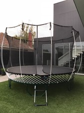 TRAMPOLINE. SPRINGFREE. LARGE, ROUND, 3.7M DIAMETER. 