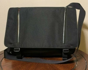 Tumi T-TECH Classic 67770D Black Nylon Messenger shoulder Laptop BagVGUC  - Picture 1 of 12