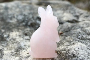 2" Natural Rose Quartz Crystal Rabbit Carved Reiki Crystal Skull Decor 1PC - Picture 1 of 9