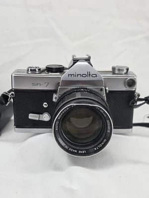 Minolta SR-7 SLR con 58 mm f1,4 sin probar para piezas dañadas  Foto 1 de 4