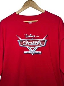 Camiseta De Colección Driven By Faith Jesus XL Y2K 2006 Pixar Cars Película Parodia - Imagen 1 de 8