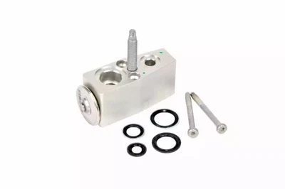 84104355 - Image 1 of 3