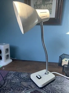 Ancienne Lampe de Bureau MG Années 70/80 Couleurs Beige - Imagen 1 de 12