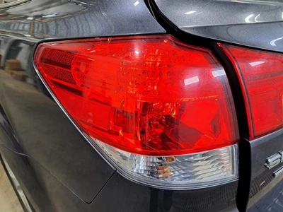 Lámpara trasera lateral del conductor LH 2011 Legacy Outback Sku#4231972 Foto 1 de 4