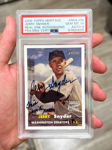 2006 Topps Heritage Jerry Snyder Real One Autograph ERROR Inscription PSA 10