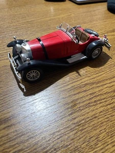 Modellino Bburago Mercedes-Benz SSK 1928 1/24 in buone condizioni - Foto 1 di 4