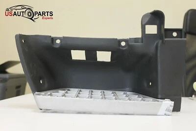 SANWA - Plate Step RH  Replacement FOR ISUZU NPR  NPR-HD NQR NRR 4.8L 2004-2007 Foto 1 de 3