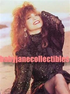 VALERIE BERTINELLI COLOR CHEESECAKE LEGS pose (b-sl) - Picture 1 of 1