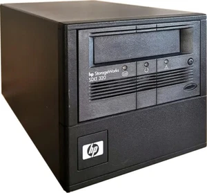 30-80008-30 StorageWorks SDLT 320 External Tape Drive – Power-On Tested - Afbeelding 1 van 2