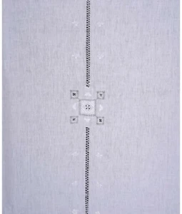 Tenda in 100% puro lino ricamata a mano lavorazione gigliuccio: nb/r124. - Foto 1 di 6