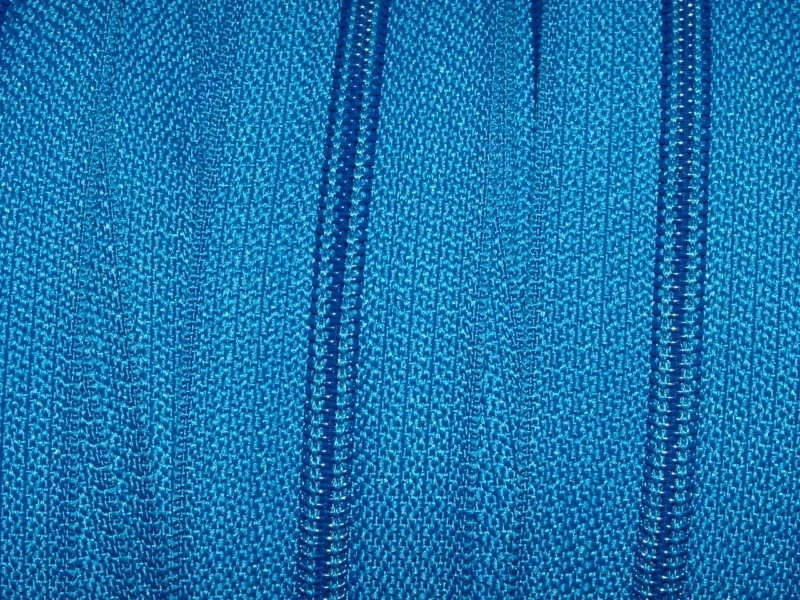 NYLON ZIPPER BUY BY THE YARD WITH MATCHING YKK PULLS .45 VARIOUS COLORS  - Image 1 of 1