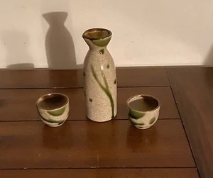 Vintage Sake Stoneware Set Of 1 Pitcher And 2 Cups - Picture 1 of 4