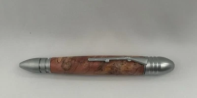 Réplica de pluma giratoria de madera torcida de la Guerra Civil torcida a mano de mosquete y bala Foto 1 de 4