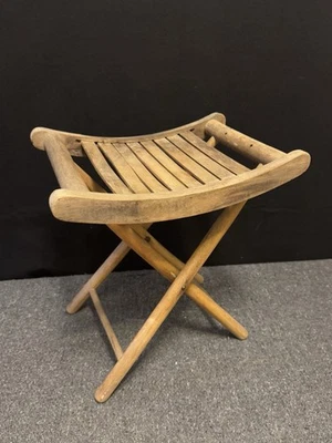 Taburete de campamento plegable de madera vintage con listones - Soporte para plantas decoración rústica solamente Foto 1 de 4