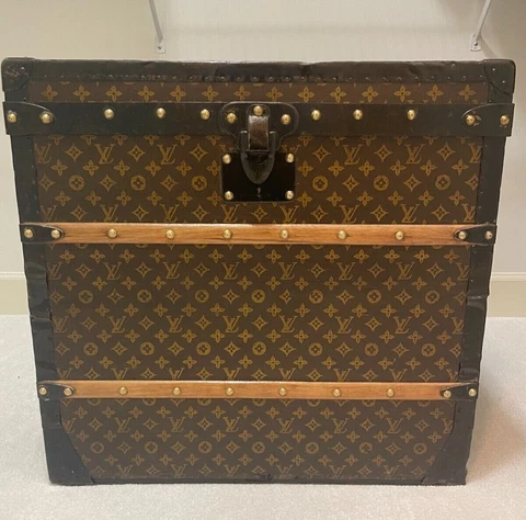 Louis Vuitton Steamer Trunk - monogrammed canvas "cube" in refurbished condition Cover