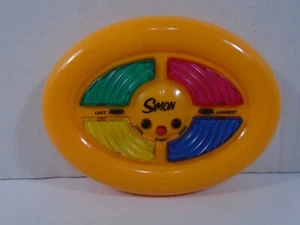 2002 HASBRO--ELECTRONIC MINI YELLOW SIMON GAME (LOOK) - Picture 1 of 5