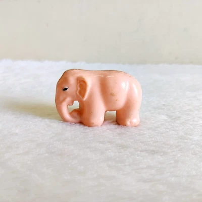 Vintage Ancien Beau Éléphant Figurine Plastique Hochet Jouet de Collection Toy82 - Photo 1/4