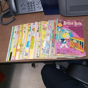Richie Rich 22 Issue Bronze Age Harvey Comics Lot Run Set Collection - Picture 1 of 12