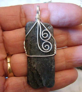 One HUGH Beautiful Natural Blue Kyanite Gemstone Pendant Necklace - Picture 1 of 6