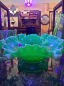 Candelabro/tazón opalescente verde esmeralda Fenton Hobnail vintage. Hermoso - Imagen 1 de 18