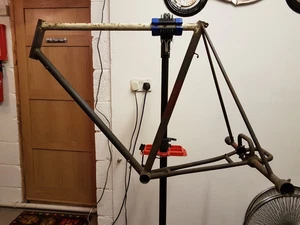 A RARE VINTAGE RETRO ORIGINAL January 1954 HIGGINS ULTRALITE TRIKE BIKE FRAME. - Picture 1 of 10