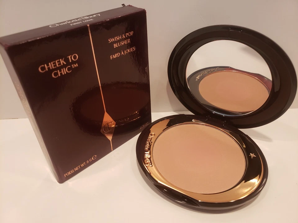 Colorete Charlotte Tilbury Cheek To Chic Swish & Pop First Love 0,28 OZ Foto 1 de 1